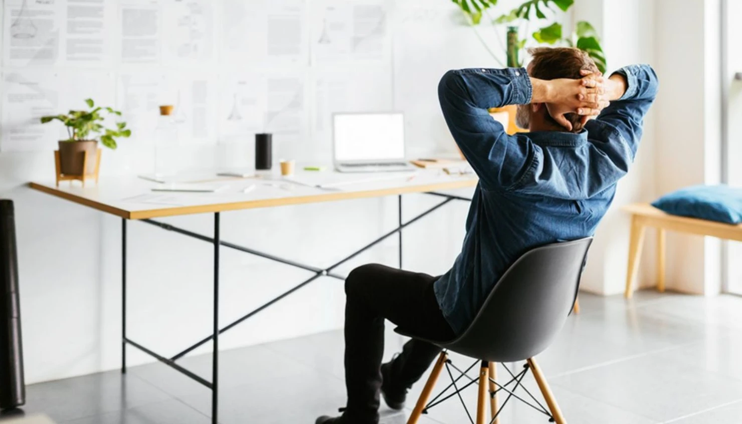 How to Stay Healthy and Productive at Workplace